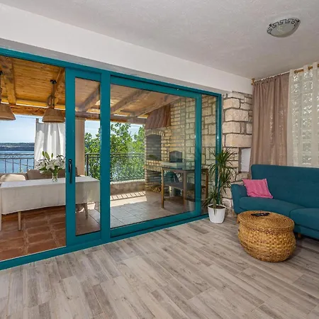 Seaview With Bubble Bath