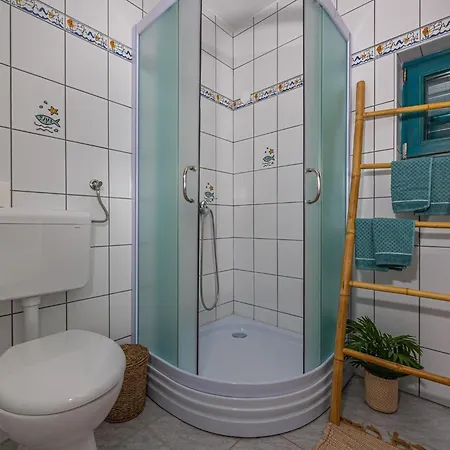 Seaview With Bubble Bath *