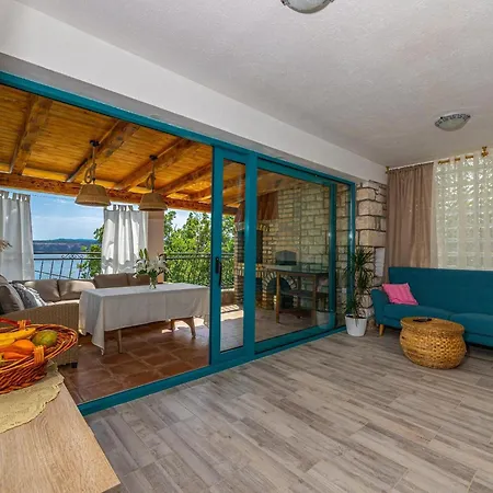 Seaview With Bubble Bath Vilă