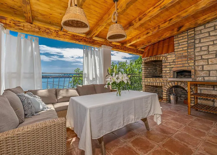 Seaview With Bubble Bath Villa *