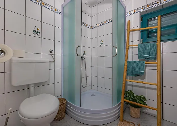 Seaview With Bubble Bath *