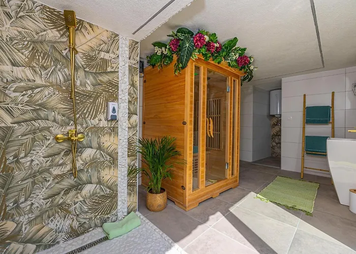 Seaview With Bubble Bath *